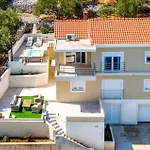 Holiday home Stunning In With House Sea View *