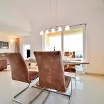 Holiday home Stunning In With House Sea View *