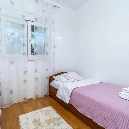 Semesterbostad Beautiful In With Wifi