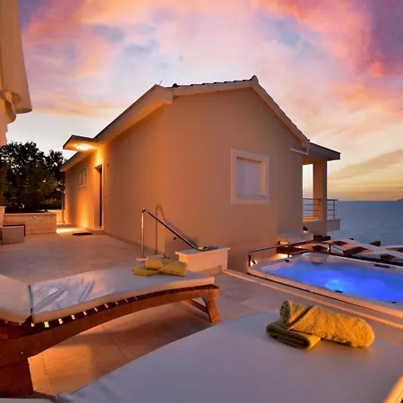 Stunning In With House Sea View *