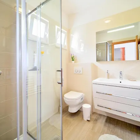 Beautiful In With Wifi Hébergement de vacances